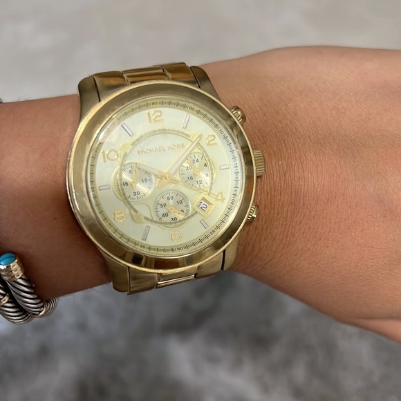 Michael Kors Gold Watch - Picture 5 of 6
